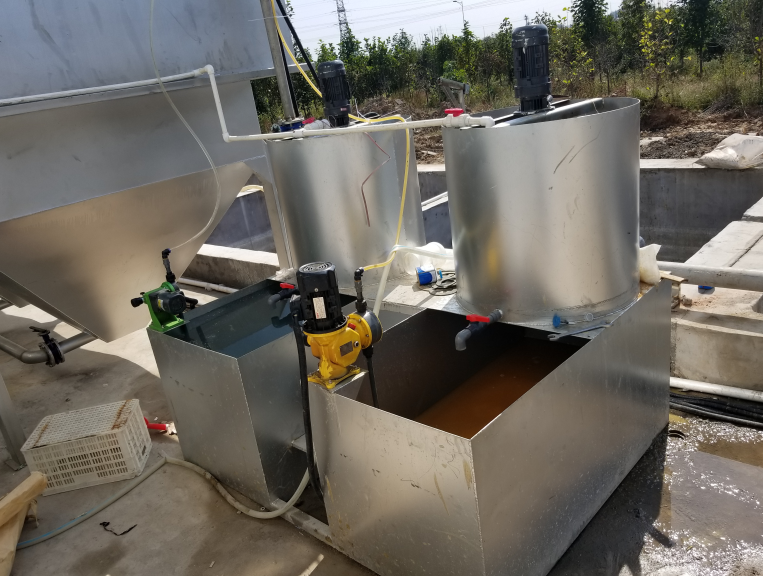 全自動加藥裝置設備用途，全自動智能加藥裝置價格，加藥裝置詳細介紹